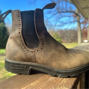 USED, GOOD CONDITION 1351
WOMEN'S ORIGINALS
HIGH TOP BOOTS - RUSTIC BROWN
